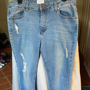 Skinny high waisted jeans distressed